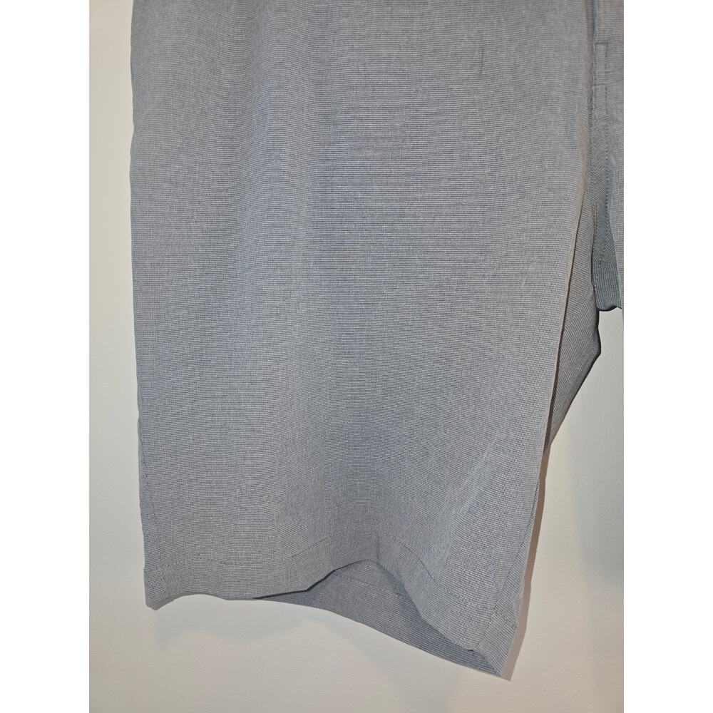 Travis Mathew Grey Stretch Shorts Size 40, NWT - Picture 2 of 9